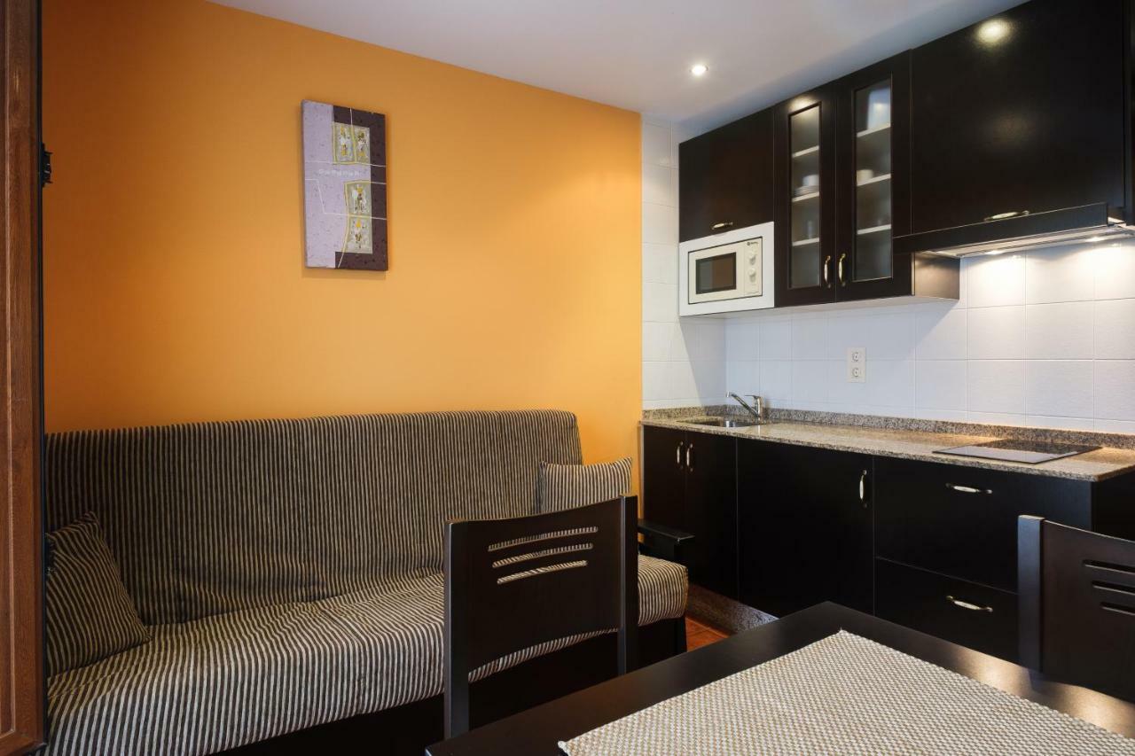 Apartamentos De Herminia Manzaneda  Luaran gambar