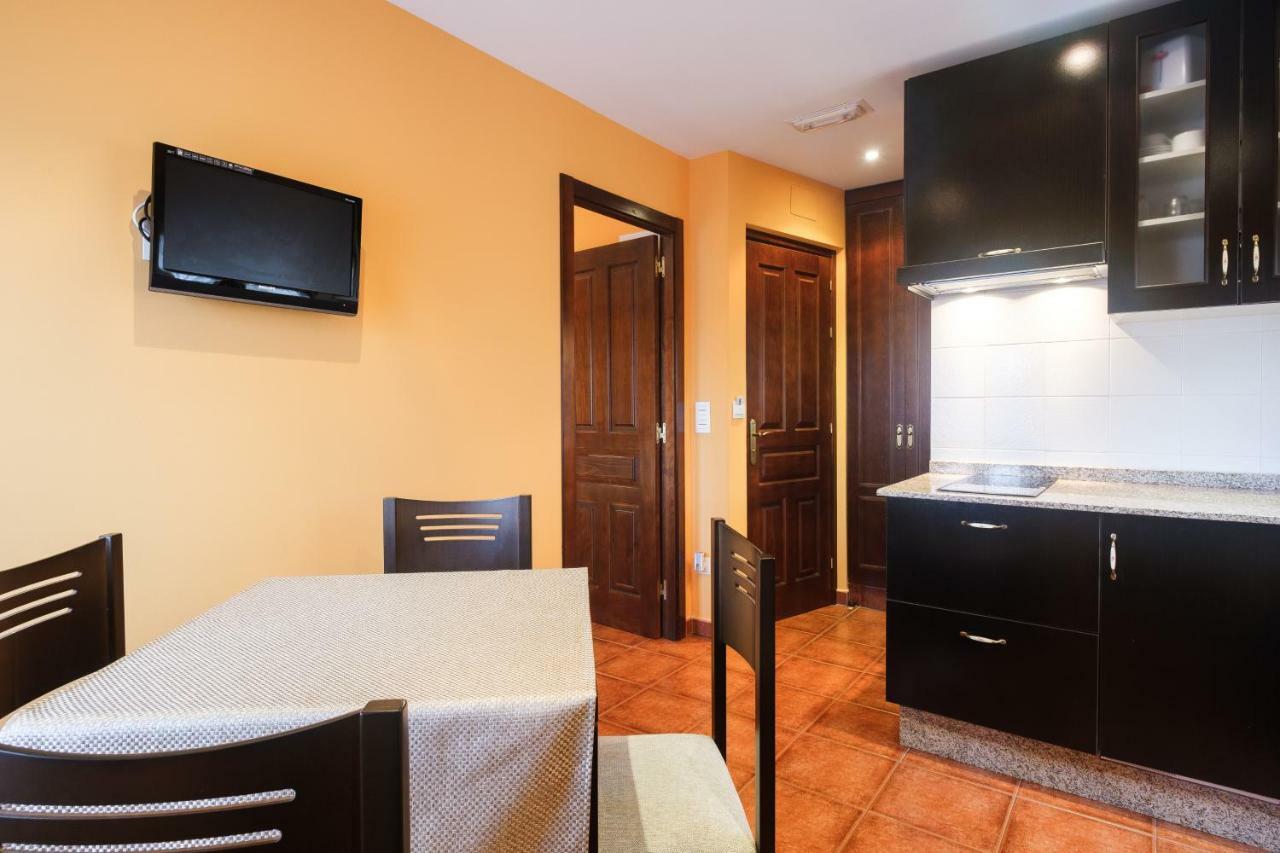 Apartamentos De Herminia Manzaneda  Luaran gambar