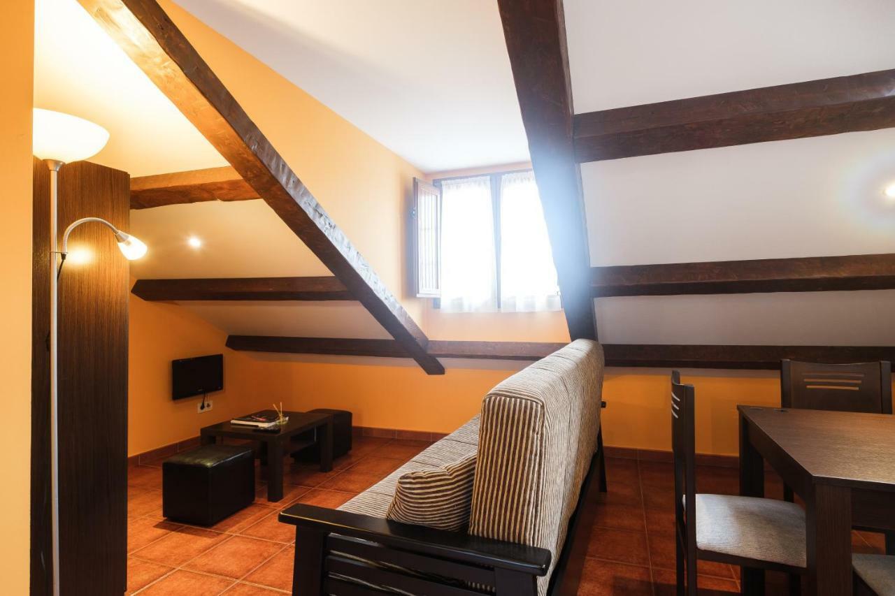 Apartamentos De Herminia Manzaneda  Luaran gambar