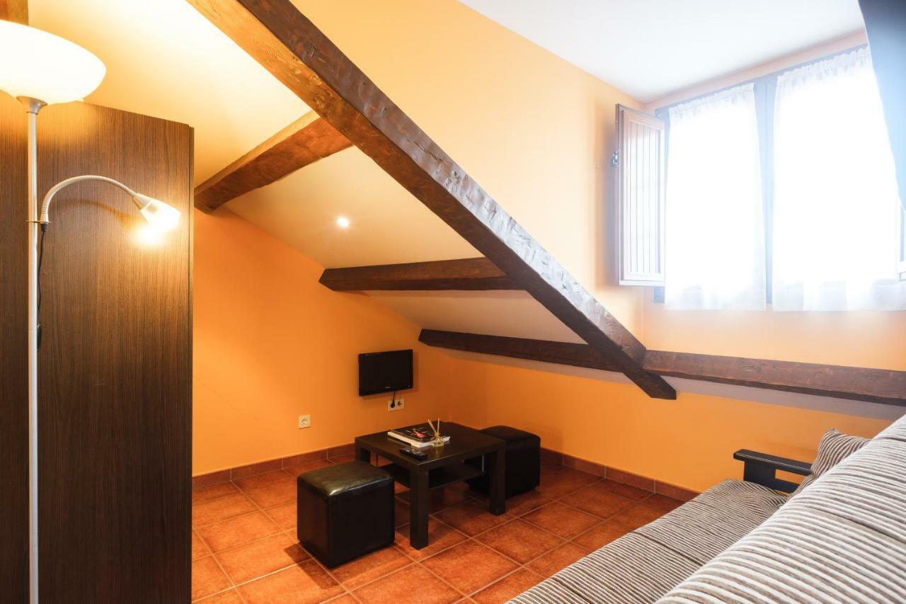 Apartamentos De Herminia Manzaneda  Luaran gambar