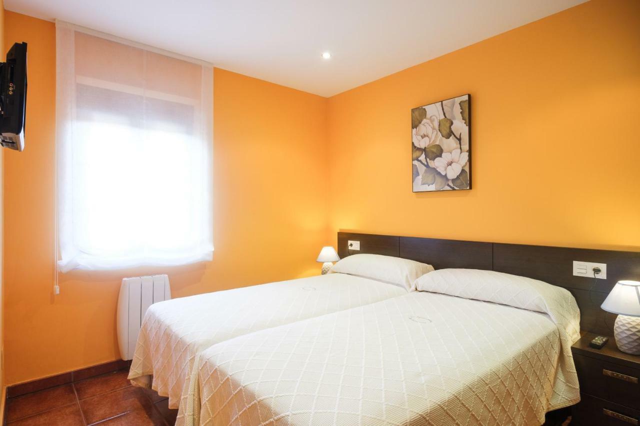 Apartamentos De Herminia Manzaneda  Luaran gambar