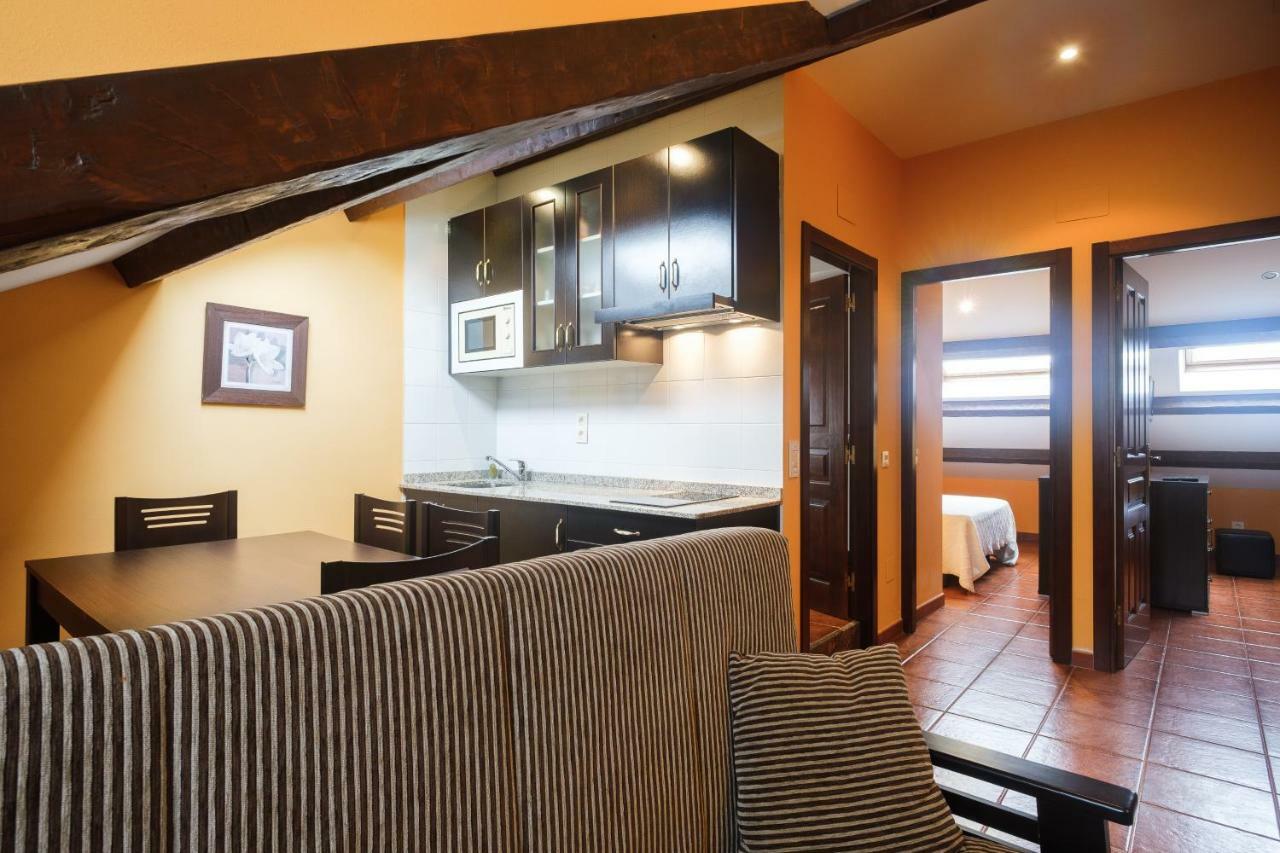 Apartamentos De Herminia Manzaneda  Luaran gambar